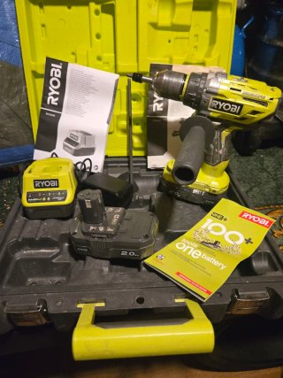 Taladro RYOBI a batería + 2 baterías