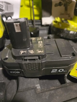 Taladro RYOBI a batería + 2 baterías
