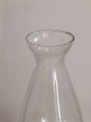 Lampada a olio antica in ottone