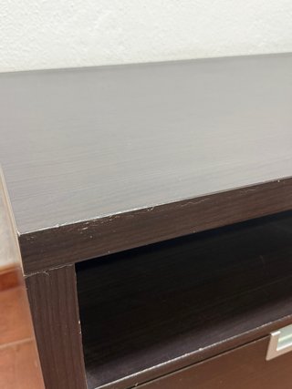 Mueble TV marrón y blanco