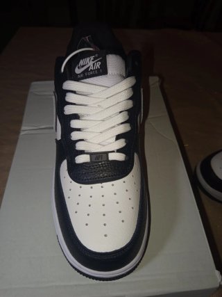 Zapatillas Nike Air Force 1 Negras y Blancas