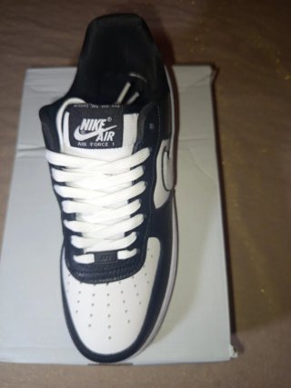 Zapatillas Nike Air Force 1 Negras y Blancas