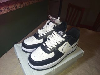 Zapatillas Nike Air Force 1 Negras y Blancas