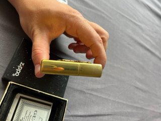 Zippo XII Dorado con Diseño de Jinete 1996