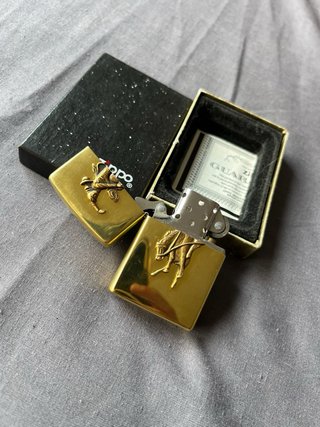 Zippo XII Dorado con Diseño de Jinete 1996