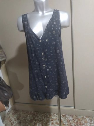 Camisita estampada floral azul y dorada