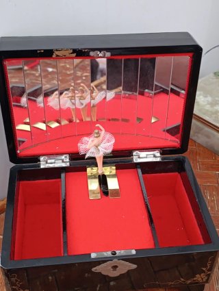 Carillon antico ballerina