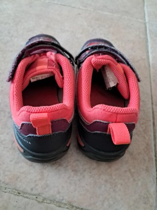 Zapatillas Trekking Niña Rosa y Morado. Talla 31