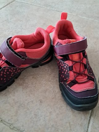 Zapatillas Trekking Niña Rosa y Morado. Talla 31
