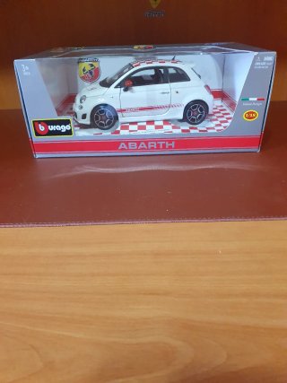 Fiat 500 Abarth Bburago scala da 1/18