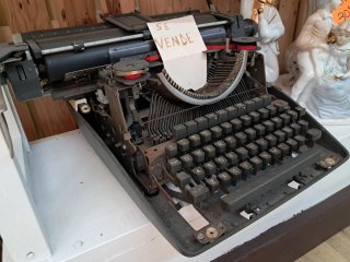 Máquina de escribir antigua