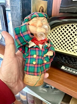 Antiguo muñeco de presión  escocés bebedor