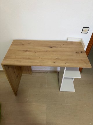 Escritorio moderno madera y blanco
