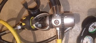 Chaleco y regulador de buceo