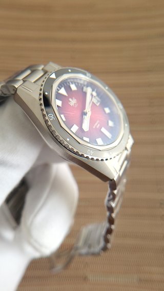 Orologio Phoibos Argo 200M PY052D Rosso