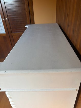 Cómoda vintage madera blanca y marrón
