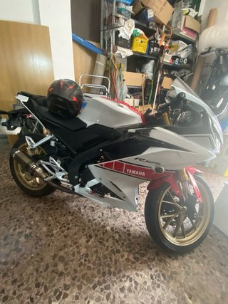 Yamaha R125 60th aniversario 2022