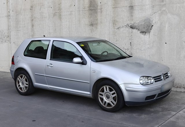 GOLF 4 1.9 TDI 110CV SPORT * 1 DUEÑO Y NACIONAL *