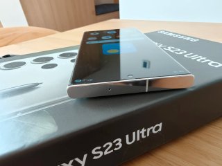 Samsung Galaxy S23 Ultra 256GB Crema + Cargador