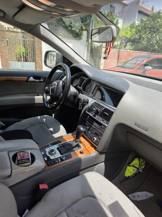 Audi Q7 2008 7 plazas pantalla android etc