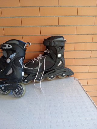 Patines en línea negros