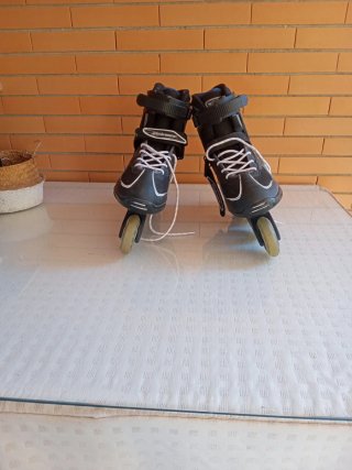Patines en línea negros