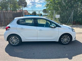 Peugeot 208 2016