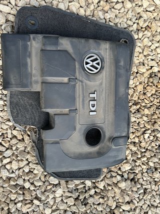 Tapa motor VW Polo TDI 2015