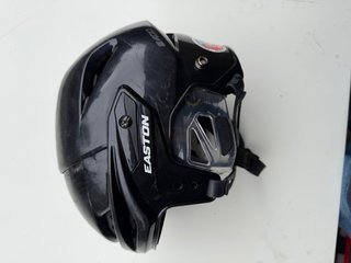 Casco de hockey Easton M