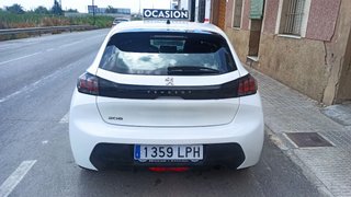 Peugeot 208 2021