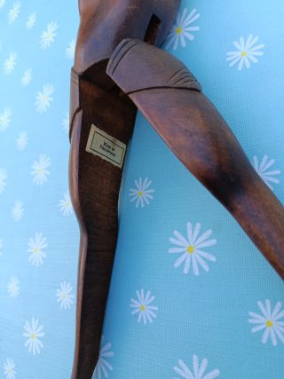 Cascanueces Filipino Madera Noble