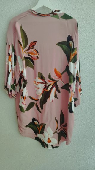 Camisola floral rosa talla única