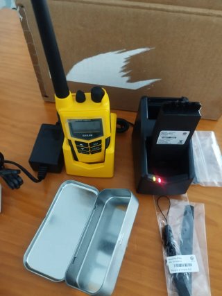 Radio VHF Portátil GMDSS SAILOR SP3520