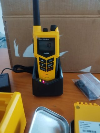 Radio VHF Portátil GMDSS SAILOR SP3520