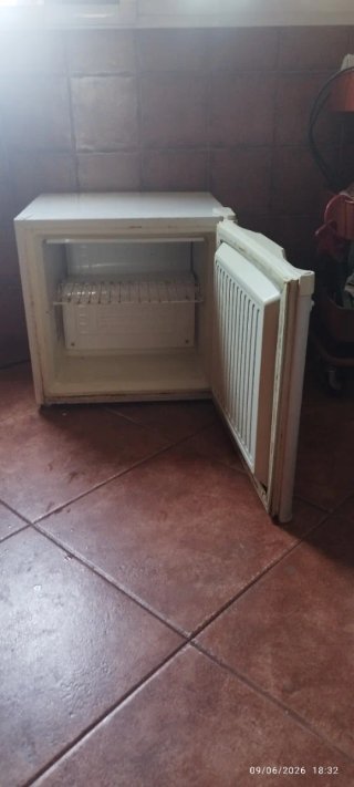 Congelador Exquisit 50x50cm 220V