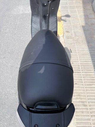 Piaggio Typhoon 2T Scooter Negra, COMO NUEVA.