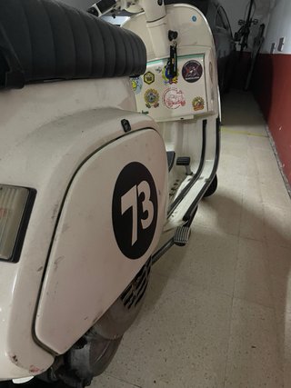 Vespa 125 PKS Blanca