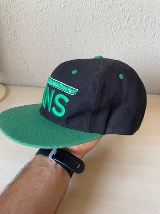 Gorra Vans Negra y Verde
