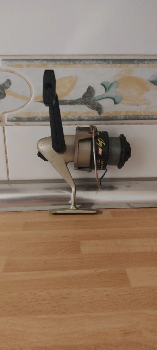 Carrete de pesca Bay 2000