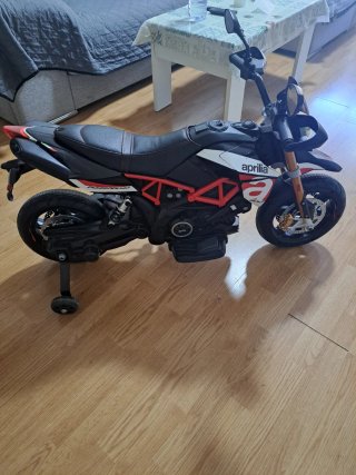 Moto Aprilia para niños