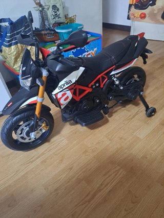 Moto Aprilia para niños