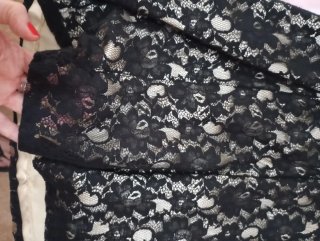 Vestido de fiesta negro y dorado con torera