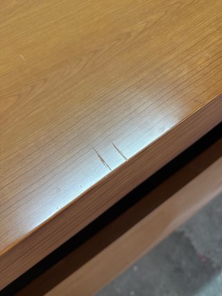 Mesa de escritorio de madera