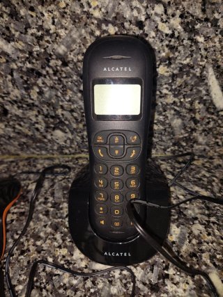 Teléfono fijo Alcatel negro