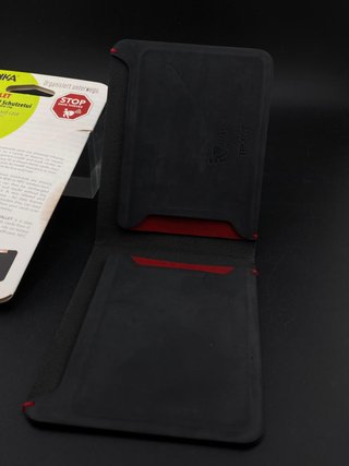 Cartera Troika Slim Pass Negra Piel