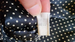 Vestito a pois blu e bianchi