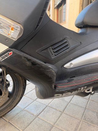Aprilia SRMax 300 2014