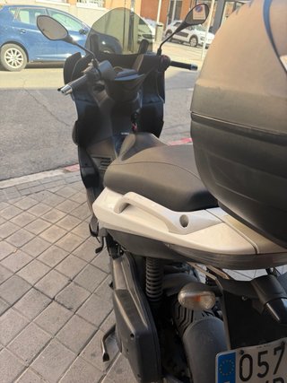 Aprilia SRMax 300 2014
