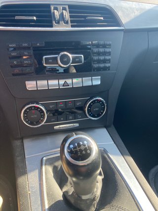 Mercedes-Benz Clase C-180  2011