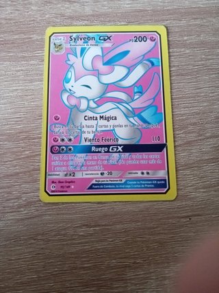 Sylveon GX Carta Pokémon